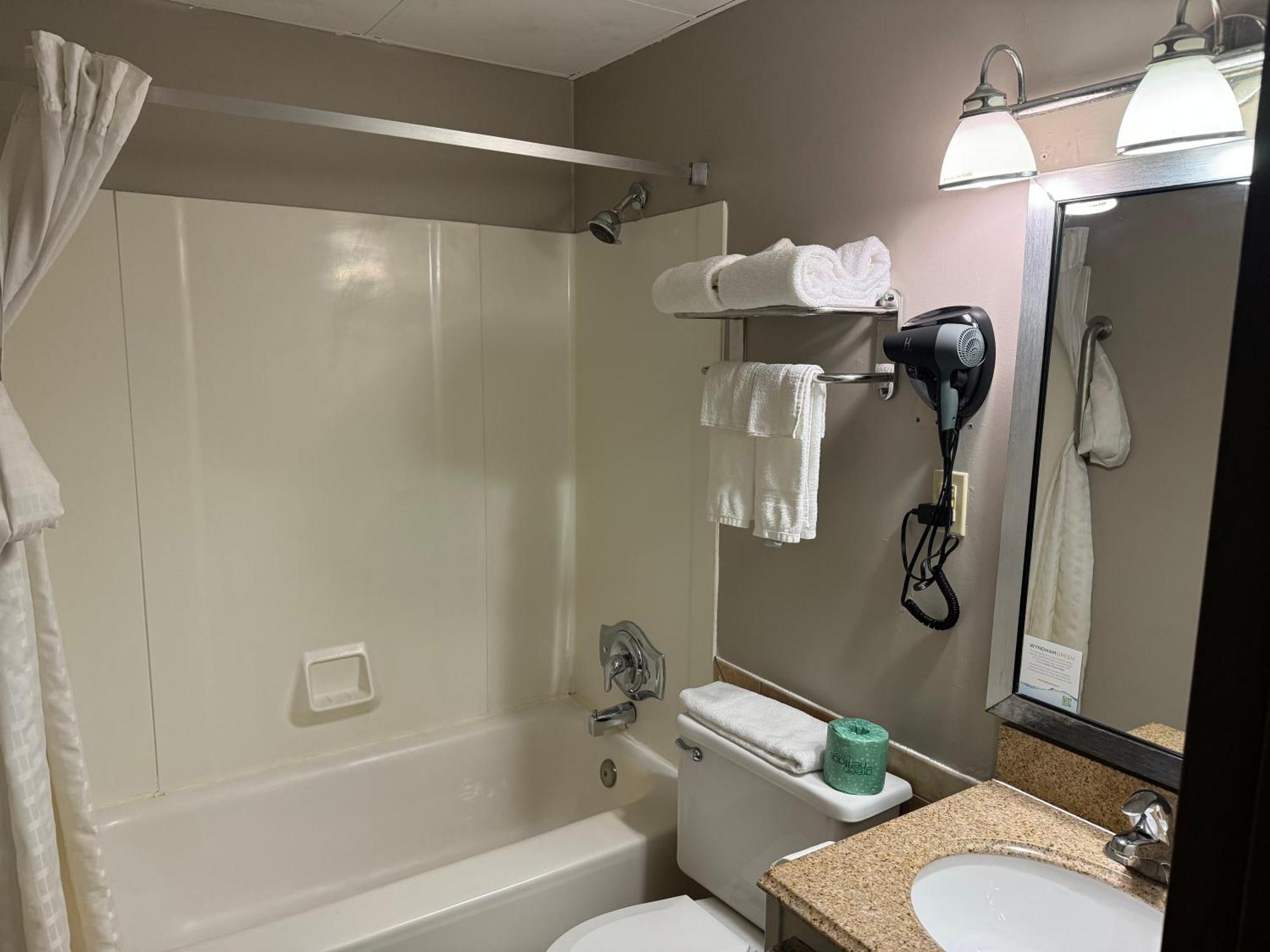 South Ridge Inn North Ridgeville Ngoại thất bức ảnh