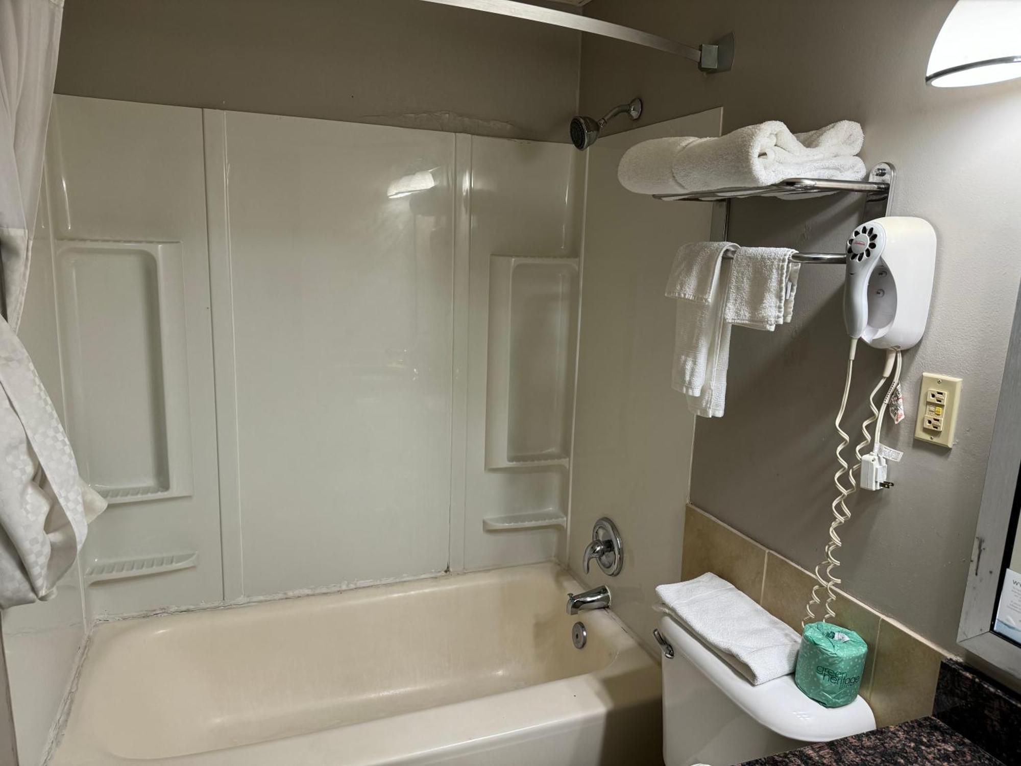 South Ridge Inn North Ridgeville Ngoại thất bức ảnh