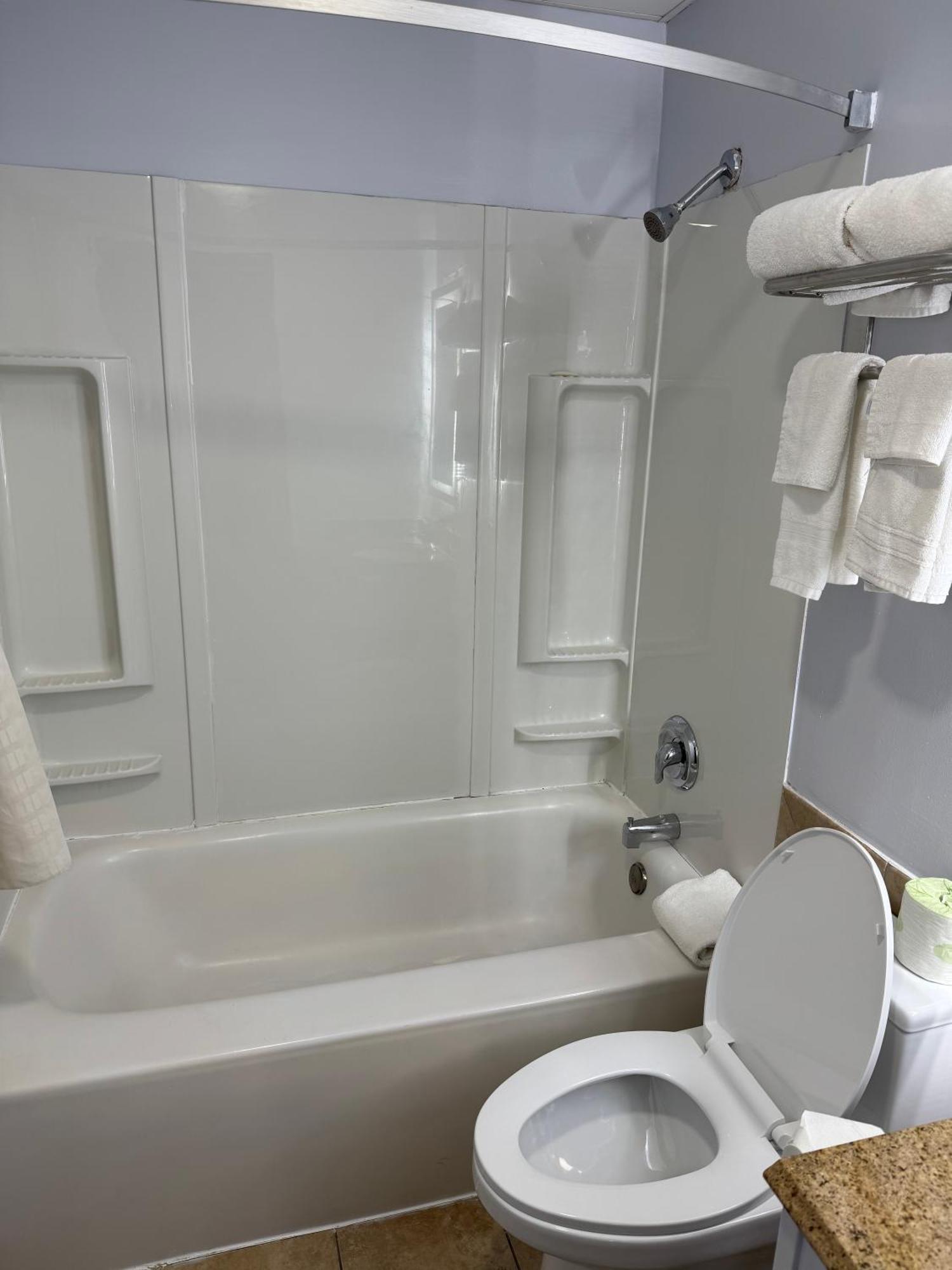 South Ridge Inn North Ridgeville Ngoại thất bức ảnh