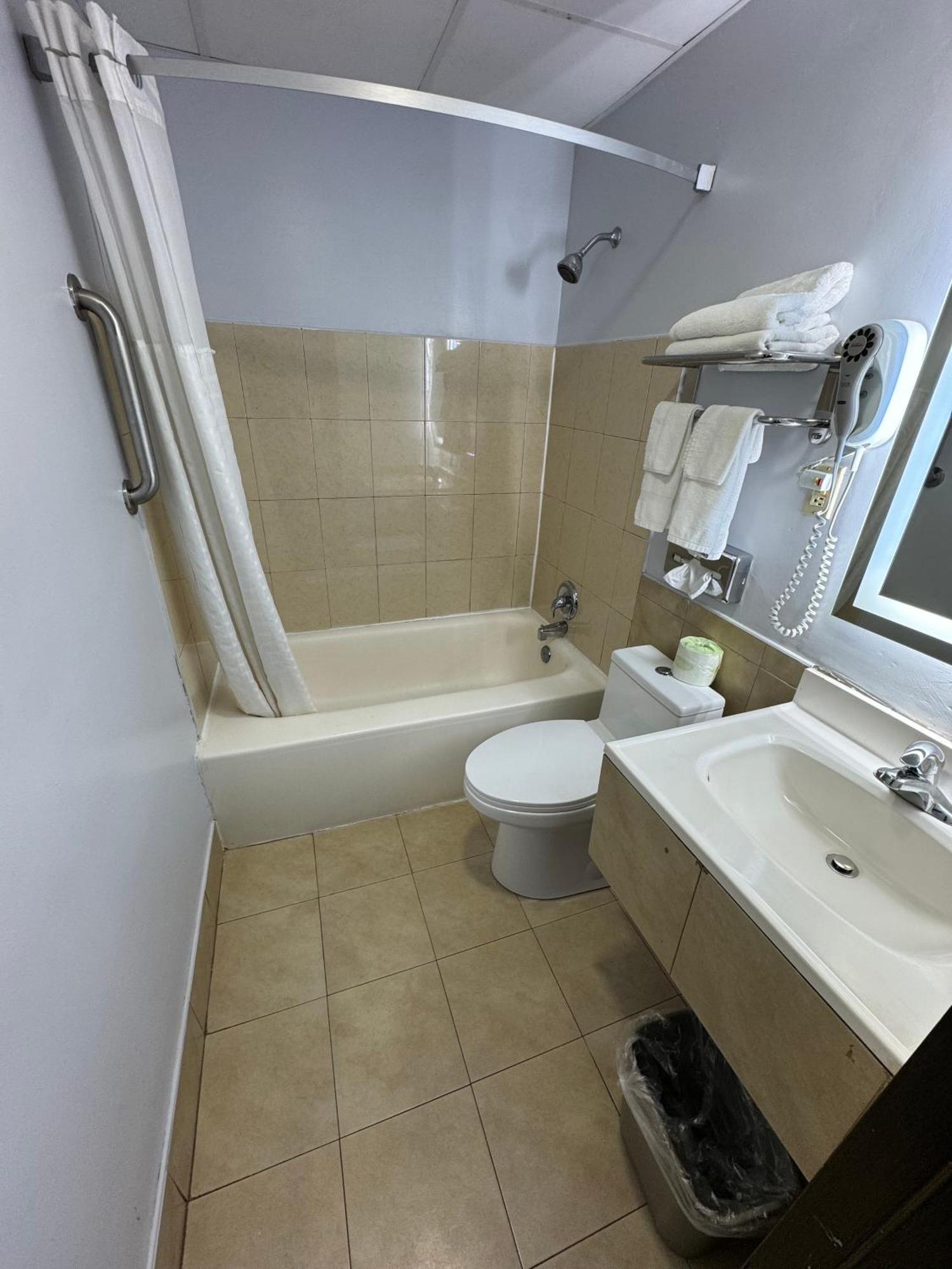 South Ridge Inn North Ridgeville Ngoại thất bức ảnh