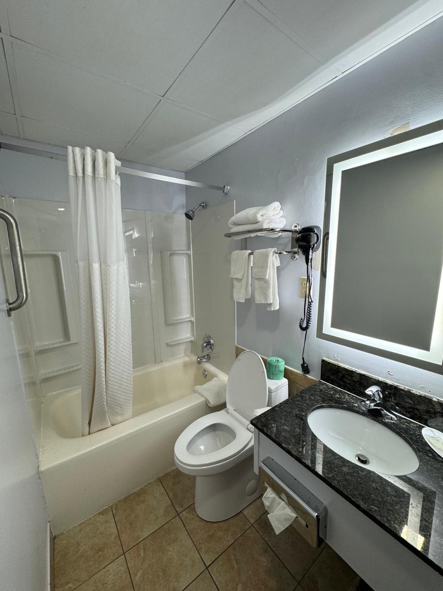 South Ridge Inn North Ridgeville Ngoại thất bức ảnh